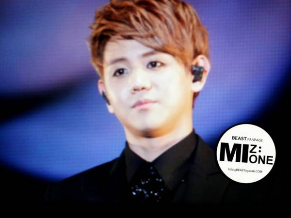 [PICS] [05.01.13] Yoseob @ AIA Kpop Concert Tumblr_mg6btsYyD01rjy0kxo1_1280_zps1904f6bf