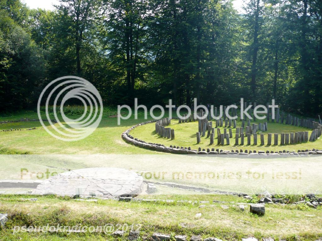 SARMIZEGETUSA REGIA - Capitala DACIEI preromane - Pagina 2 20120731-20-SarmisegetusaRegia-031