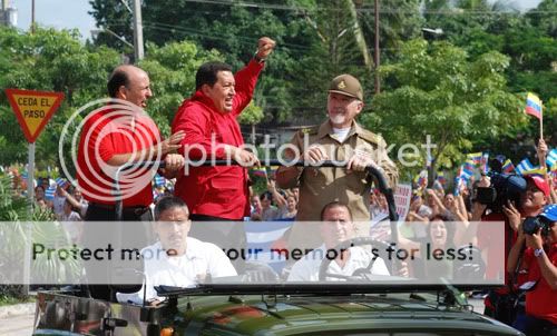 Recibe el Comandante en Jefe al Presidente Chávez Cuba7