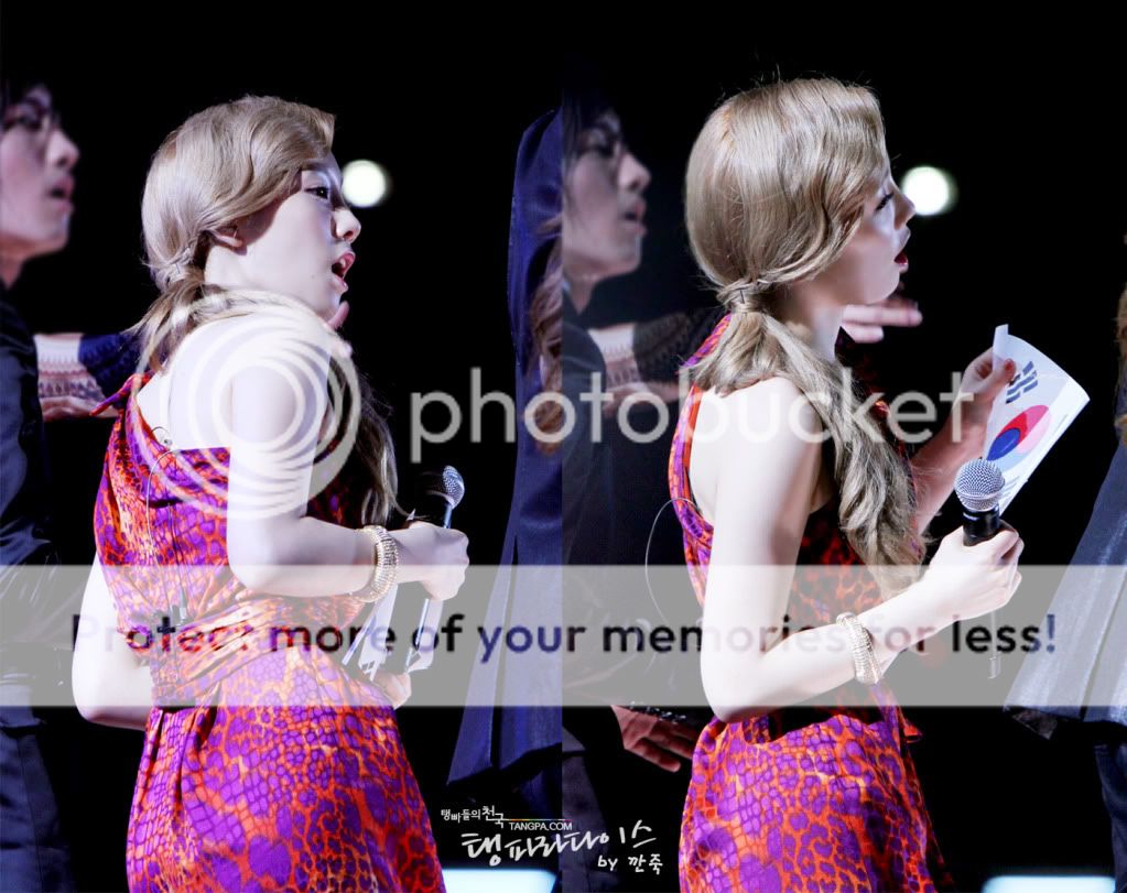 [PIC][05.04.12] LINK DOWN Hình ảnh + videos Taeyeon và Tiffany sang Thái làm MC show Korean Music Wave - Page 2 120407-12