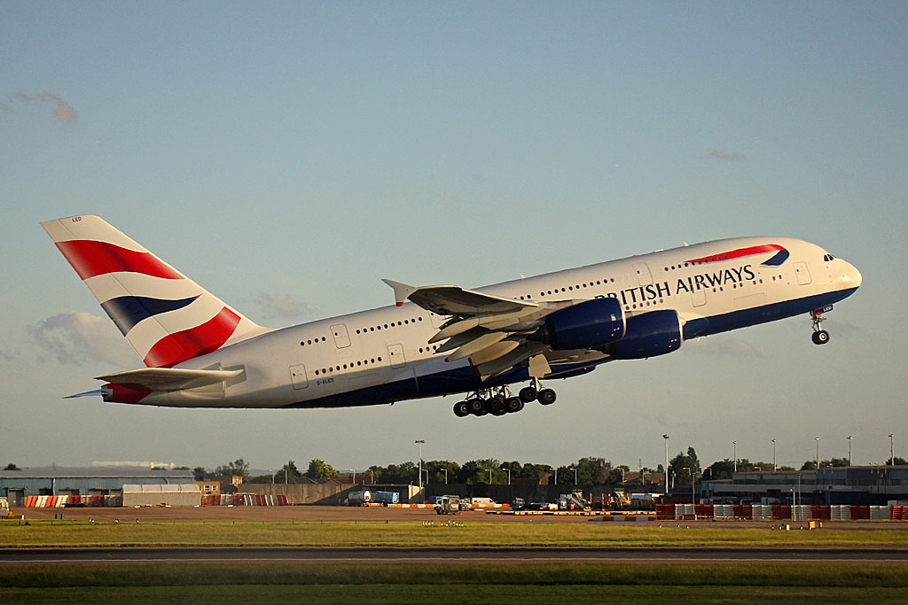 Londra - Heathrow (LHR / EGLL) - Pagina 5 140610IMG_6506G-XLED_zps7cb0aced