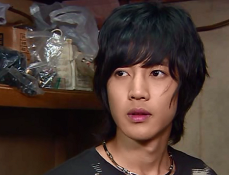 Profile Kim Hyun Joong Untitled-6_zps1ae0fa9a