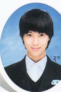 Những tấm ảnh Taemin thời pre-debut và mới debut 20090205shineetaemin01ip3