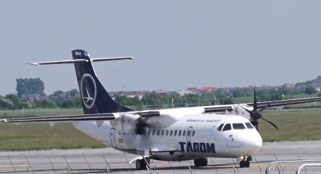 Aeroportul Bucuresti - Henri Coanda / Otopeni (OTP / LROP) - Mai 2015 YR-ATG_zpssa9nfbgd