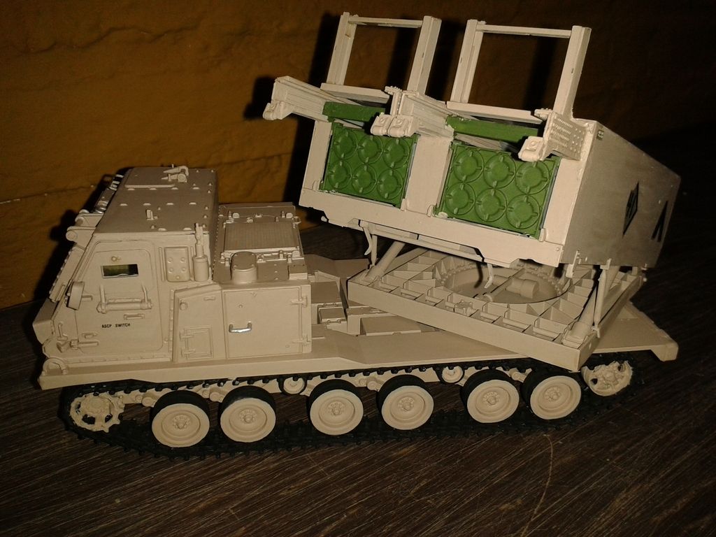 MT: M 270 MLRS USA - Dragón 1:35  20150817_210354_zpsnvfxjxe4