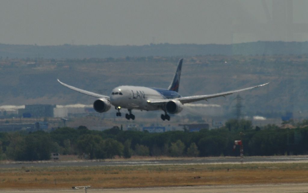 Madrid - Barajas (MAD / LEMD) - Pagina 4 _DSC0103_B788_1_zpsc61f778a