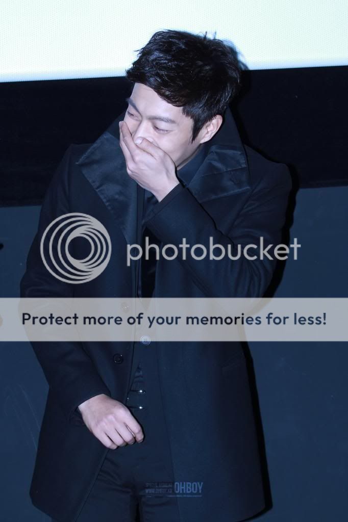 [PICS][19.12.12] Doojoon @ Stage greeting ‘Return of the family’ Tumblr_mfm5bo8nna1qhteglo2_1280_zps18442004