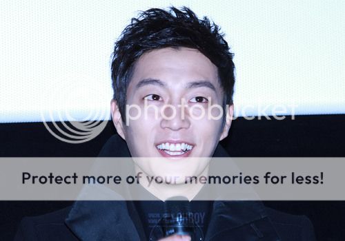 [PICS][19.12.12] Doojoon @ Stage greeting ‘Return of the family’ Tumblr_mfm67fXBE11qhteglo1_500_zps6ac22f63