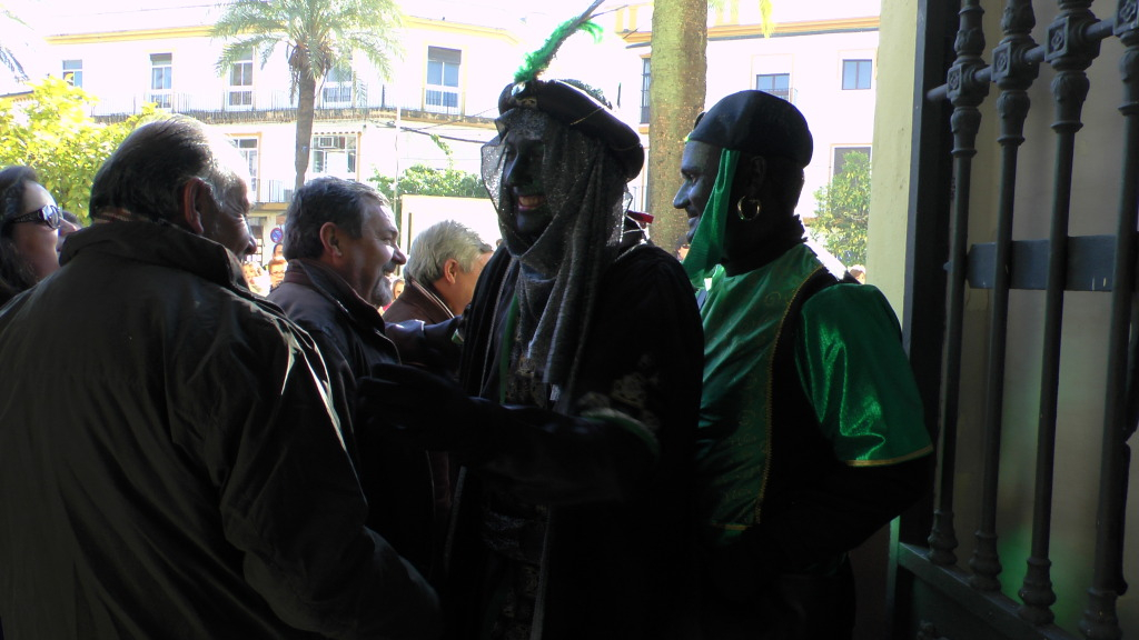 Cabalgata de los Reyes Magos de Arahal 2013 S1230014_zpsb4caf73d