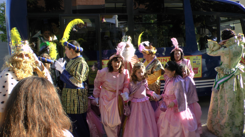 Cabalgata de los Reyes Magos de Arahal 2013 S1230077_zpsa07e3ddc