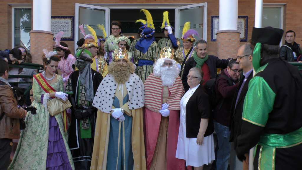 Cabalgata de los Reyes Magos de Arahal 2013 S1230085_zps8e3cf497