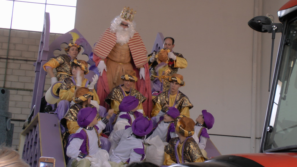 Cabalgata de los Reyes Magos de Arahal 2013 S1230105_zps05042daa