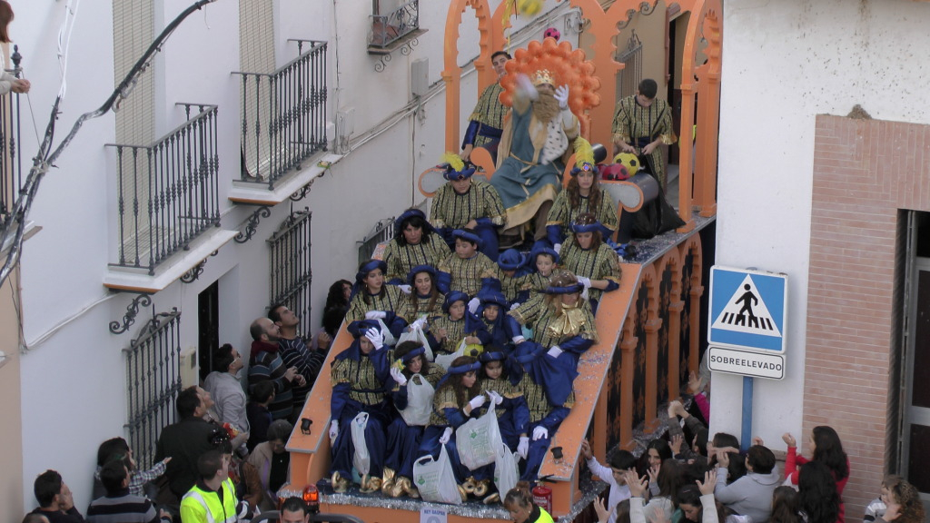 Cabalgata de los Reyes Magos de Arahal 2013 S1230156_zps8c931e6d