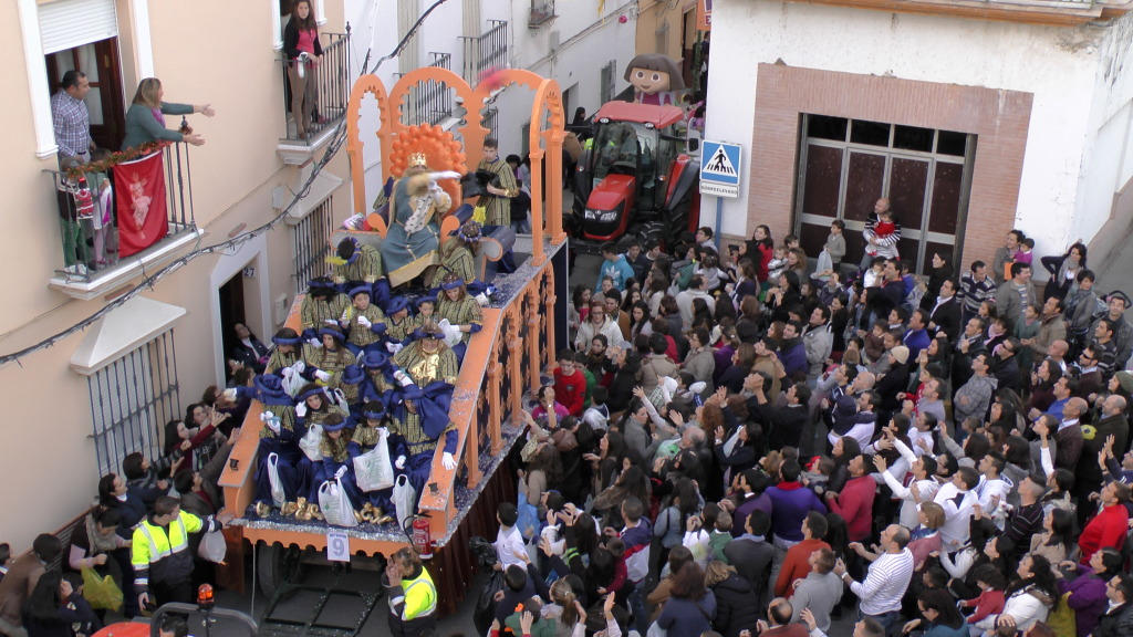 Cabalgata de los Reyes Magos de Arahal 2013 S1230157_zps2be6f187