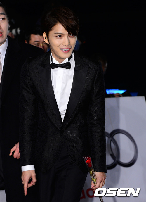 [30.11.12][Pics] Jaejoong - At 33rd Blue Dragon Film Awards 13zypw