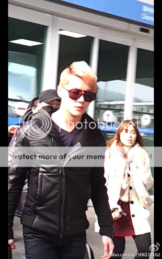 [02.12.12][Pics] Kim Junsu - At Incheon Airport (Back to Korea from Germany) 2-21