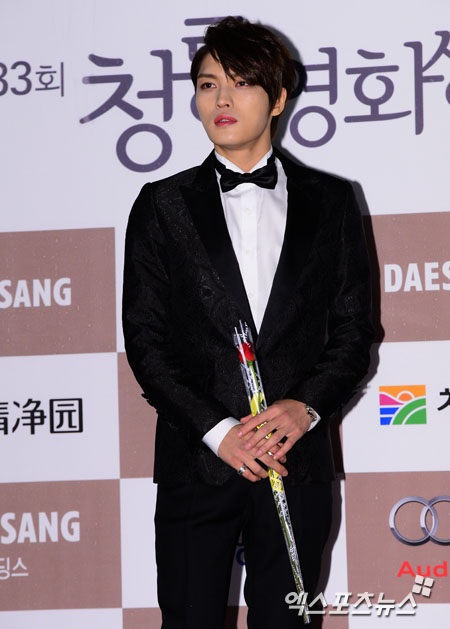 [30.11.12][Pics] Jaejoong - At 33rd Blue Dragon Film Awards 6i5r93