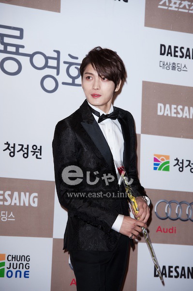 [30.11.12][Pics] Jaejoong - At 33rd Blue Dragon Film Awards Csy5346