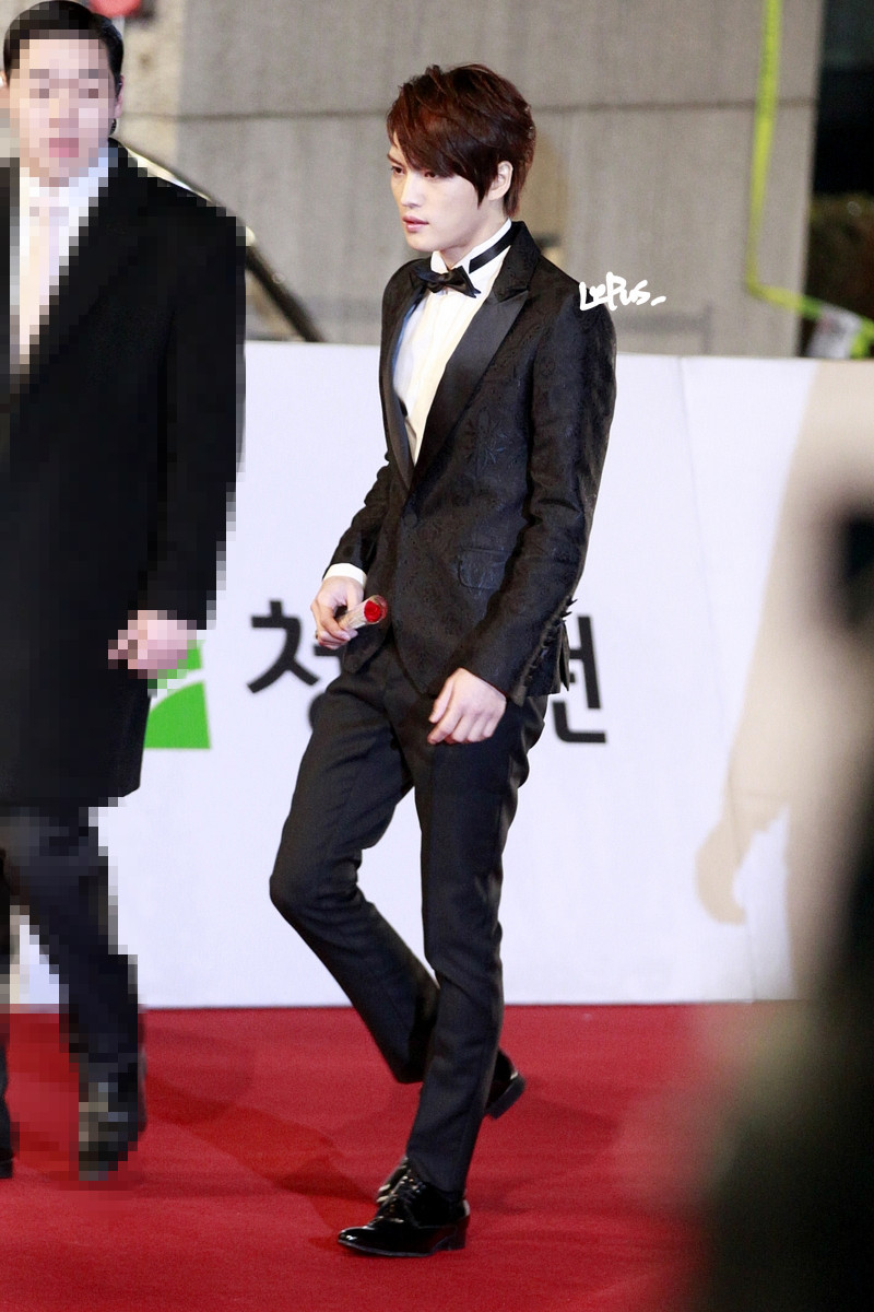 [30.11.12][Pics] Jaejoong - At 33rd Blue Dragon Film Awards Lp1