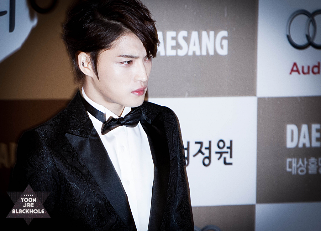 [30.11.12][Pics] Jaejoong - At 33rd Blue Dragon Film Awards Yjb1-2