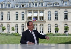 NOUVEL ORDRE MONDIAL : DE QUOI SE COMPOSE-T-IL, ET QUELS SONT SES BUTS ? - Page 24 Hollande_zpsc54aeb89