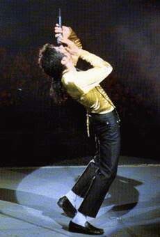 tour - Dangerous World Tour Onstage- I Just Can't Stop Loving You - She's Out Of My Life 014-37-1