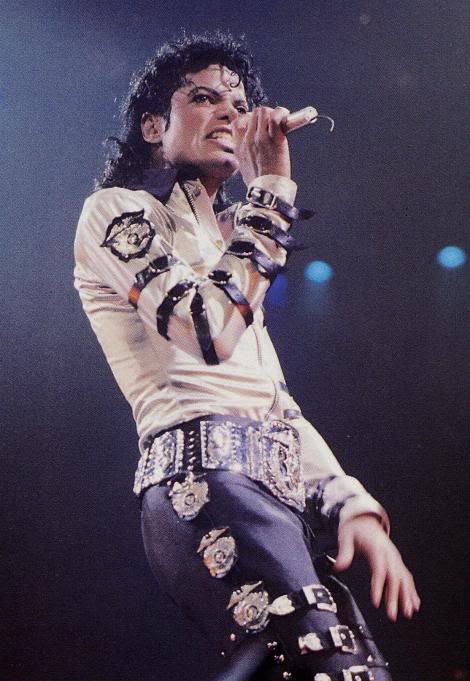 tour - Bad World Tour Onstage- Various - Page 2 265