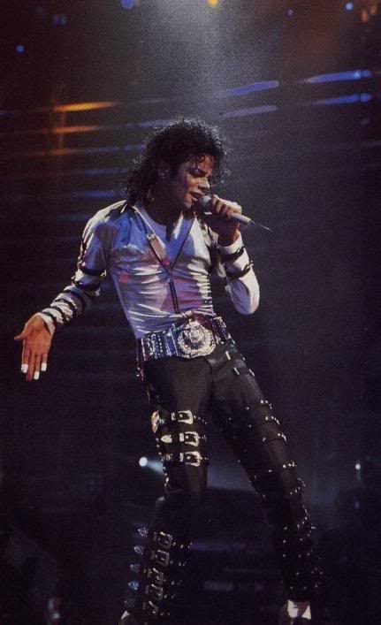 tour - Bad World Tour Onstage- Various - Page 2 274