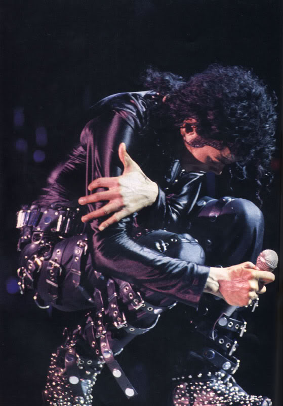tour - Bad World Tour Onstage- Various - Page 2 283