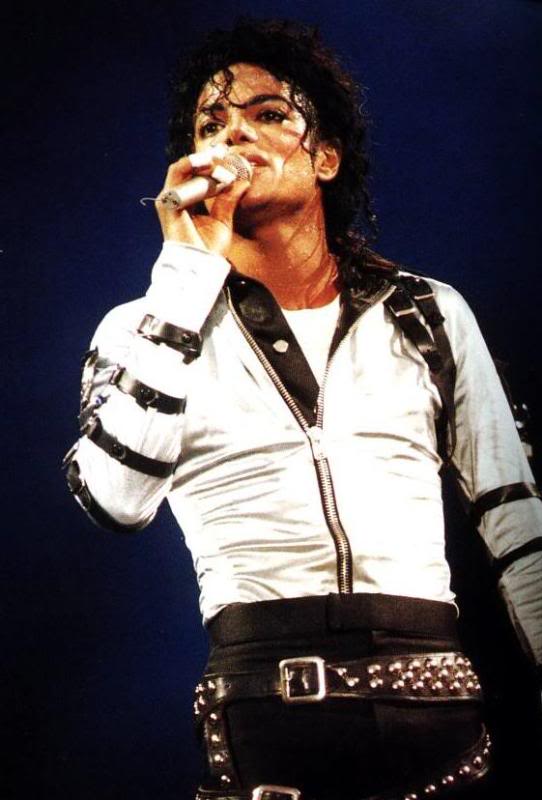 tour - Bad World Tour Onstage- Various - Page 2 288
