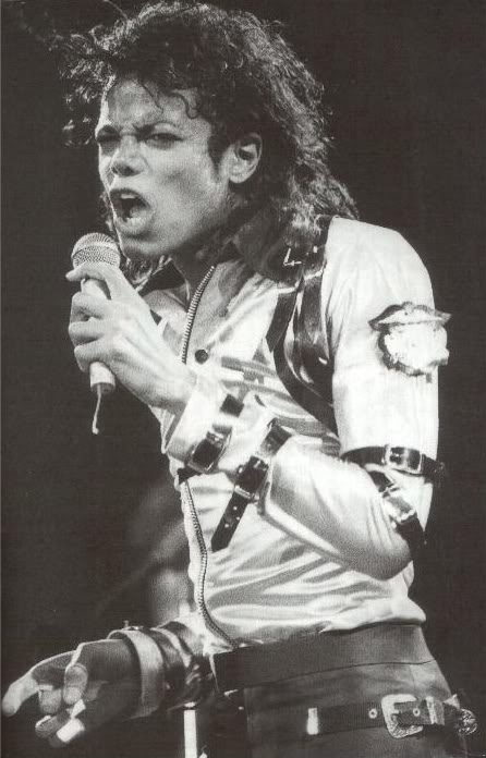 tour - Bad World Tour Onstage- Various - Page 2 320
