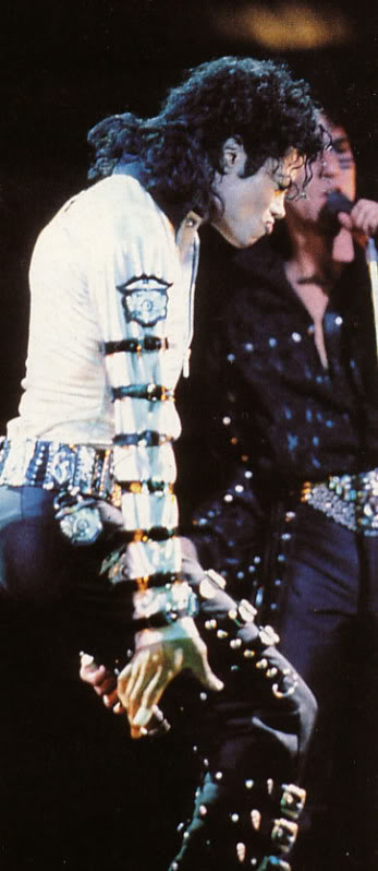 tour - Bad World Tour Onstage- Various - Page 2 337