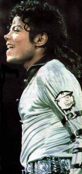 tour - Bad World Tour Onstage- Various - Page 2 367
