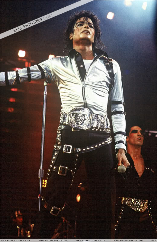 tour - Bad World Tour Onstage- Various - Page 3 532