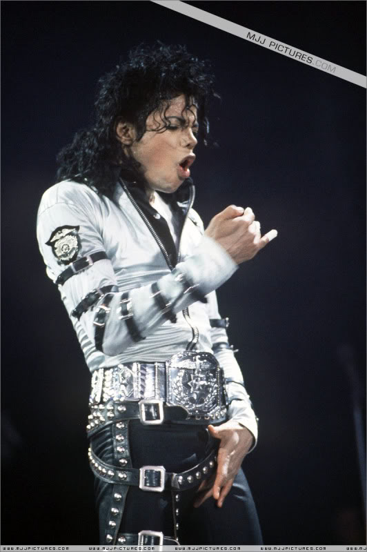 tour - Bad World Tour Onstage- Various - Page 3 552