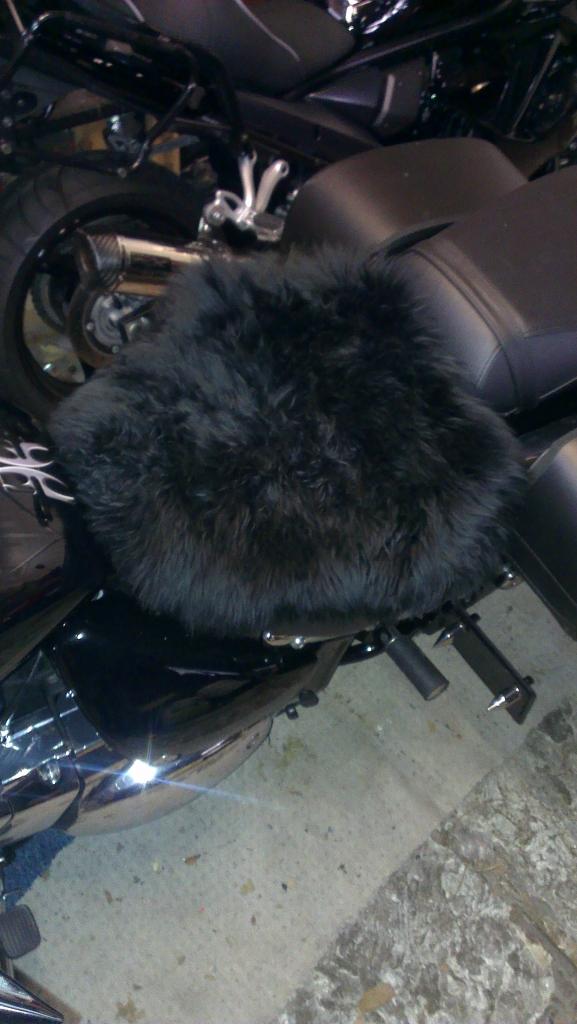 SHEEPSKIN SEAT COVER IMAG1283_zps5ed1cc66