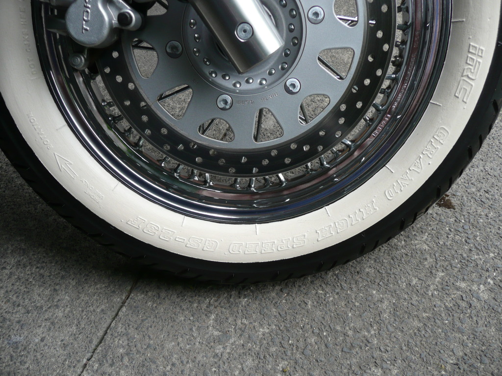 DIY, White Wall Tyres Suzuki C800 / C50 Tyrescloseup004