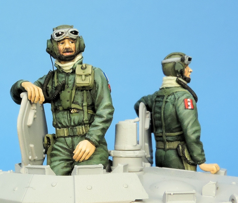 Nouveautés  KITS MAQUETTES TANK - Page 2 Ref%20KMT35046F%20AMX-10%20rc%20crew%20Daguet_Opex%2003_zpshscxrwpj