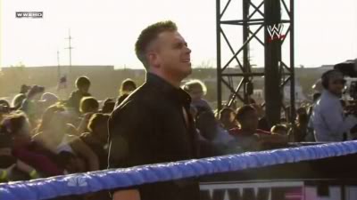 Dashing Warriors Pic.... (Alex Riley) - Page 2 Normal_wwe_tribute_to_the_troops_2010_hdtv_xvid-w4f_avi_002077471