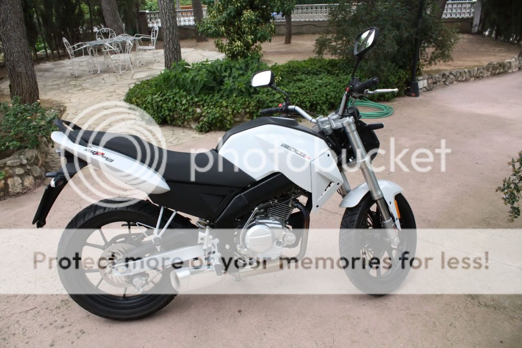 [Vendida]Vendo Motor Hispania 125cc MH7 naked - 1350€ IMG_0360