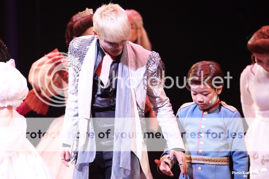 FOTOS "Musical ELISABETH" - Junsu (08/04/2012) 0bd162d9f2d3572c9c0d337c8a13632763d0c3a7