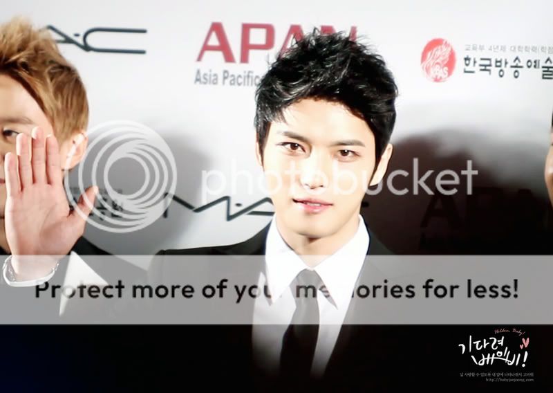 FOTOS "Festival Internacional de Cine" Alfombra Roja - JYJ (07/10/2011) 111007jj