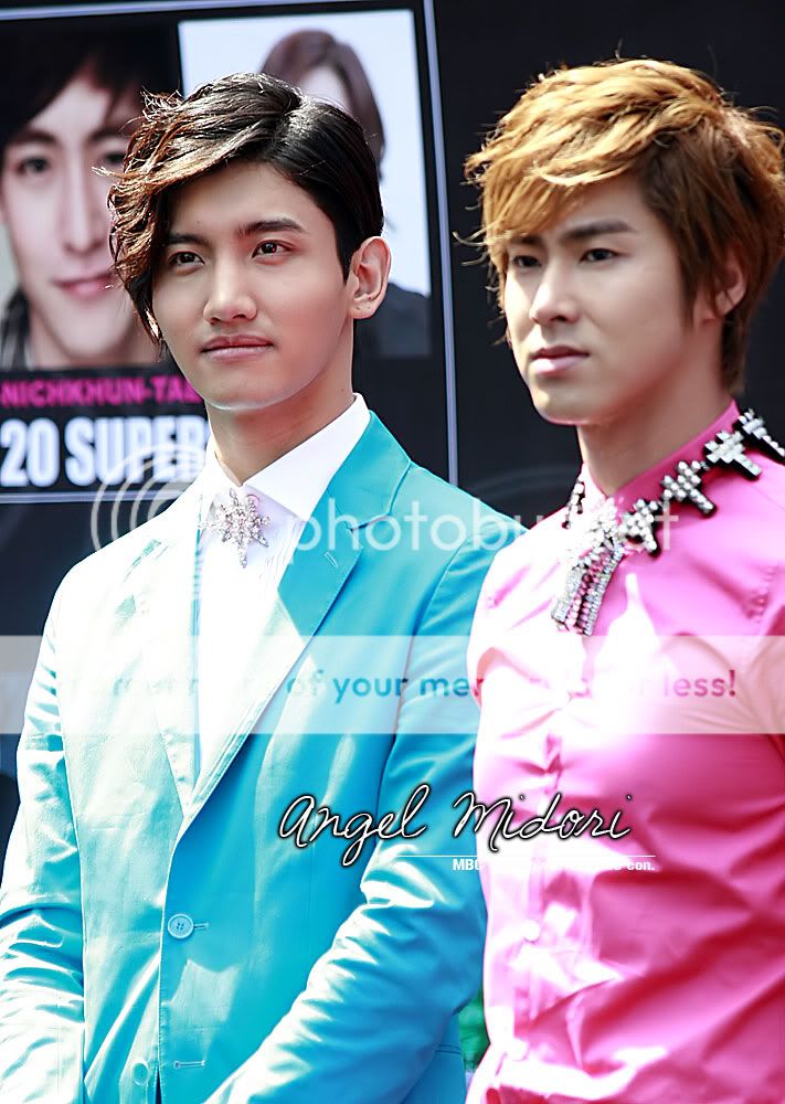 FOTOS "MBC Korean Music Wave" en Bangkok - Conferencia de Prensa (06/04/2012) parte 4 21-2