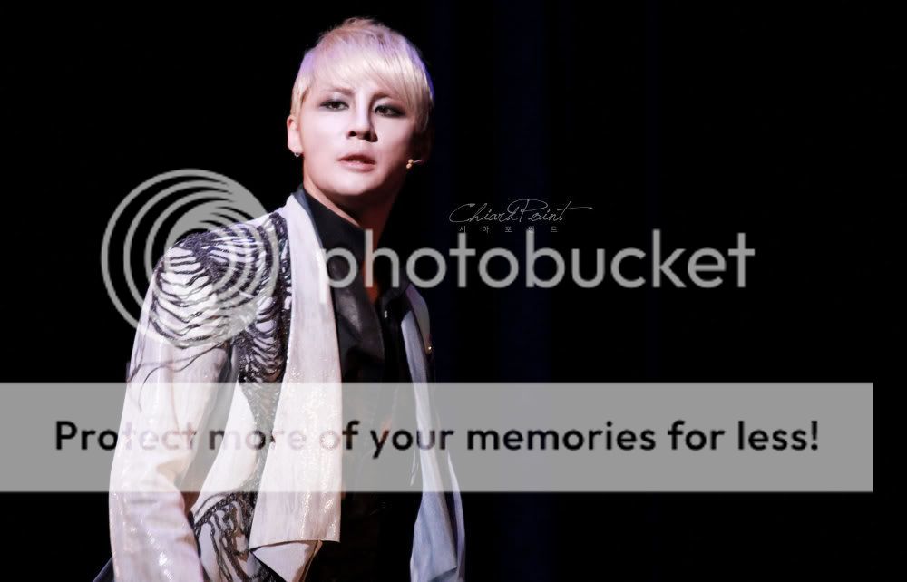 FOTOS "Musical ELISABETH" - Junsu (08/04/2012) 2e273b349b504fc2b9ec12a5e5dde71191ef6df0