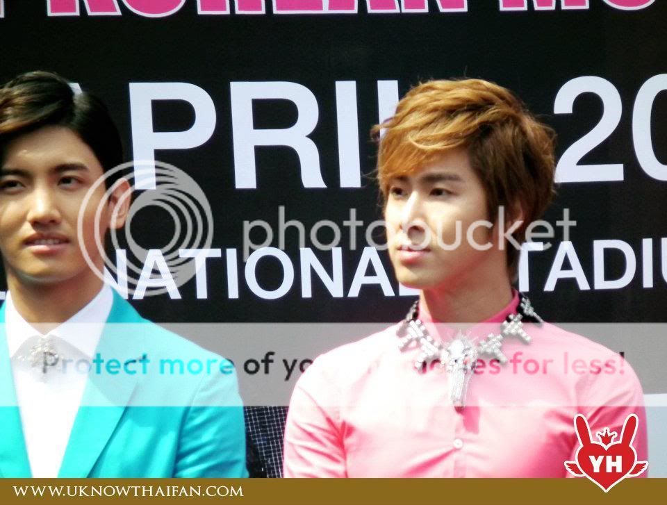 FOTOS "MBC Korean Music Wave" en Bangkok - Conferencia de Prensa (06/04/2012) parte 4 38