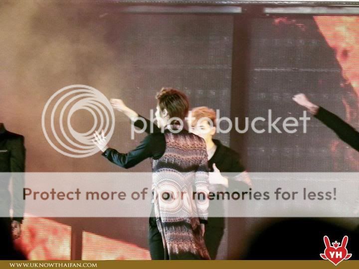 FOTOS "MBC Korean Music Wave" en Bangkok - TVXQ (07/04/2012) parte 3 539384_338893939502877_100450676680539_944819_420453435_n