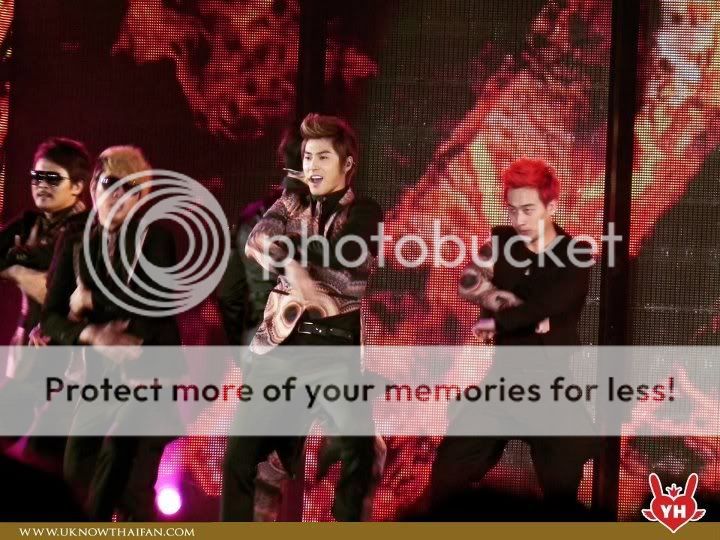 FOTOS "MBC Korean Music Wave" en Bangkok - TVXQ (07/04/2012) parte 3 545589_338893599502911_100450676680539_944813_1659565078_n