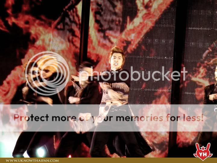 FOTOS "MBC Korean Music Wave" en Bangkok - TVXQ (07/04/2012) parte 3 549743_338893532836251_100450676680539_944811_1189435962_n