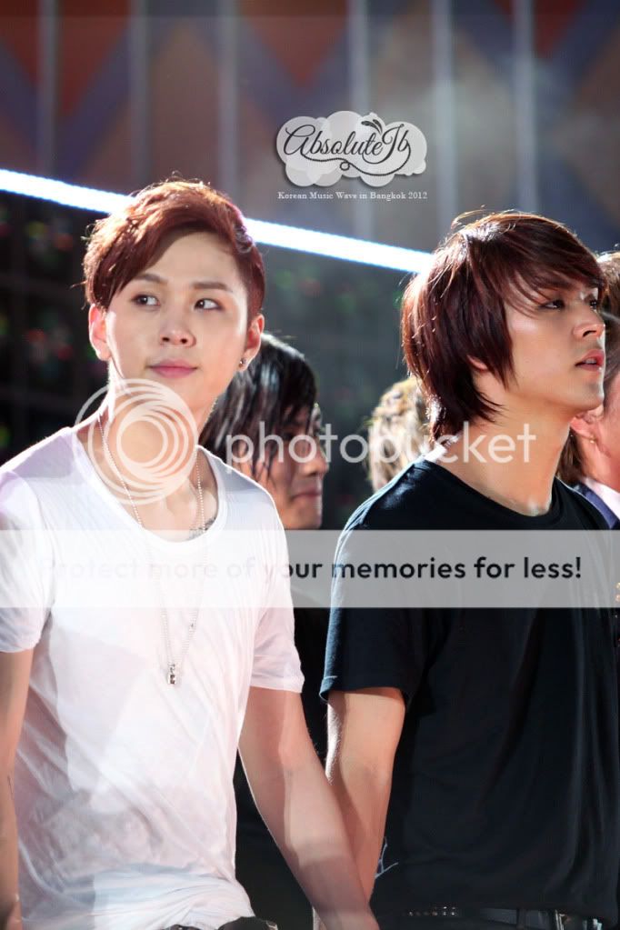 FOTOS "MBC Korean Music Wave" en Bangkok - TVXQ (07/04/2012) parte 5 556316771