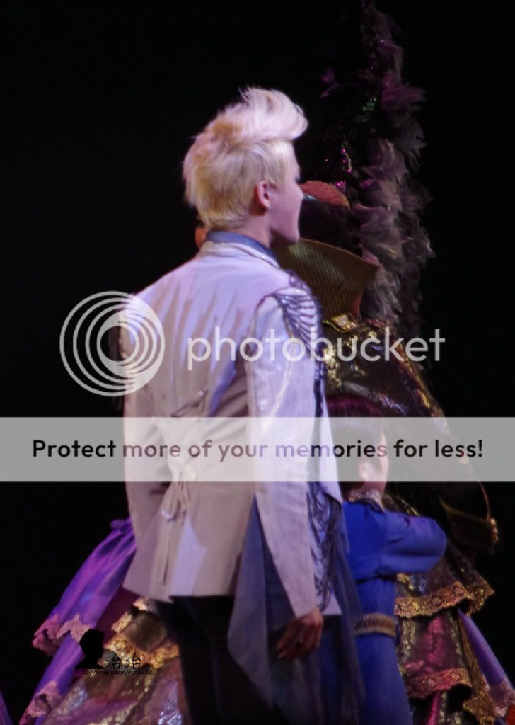 FOTOS "Musical ELISABETH" - Junsu (08/04/2012) 67b1723dgw1drskhumfrvj